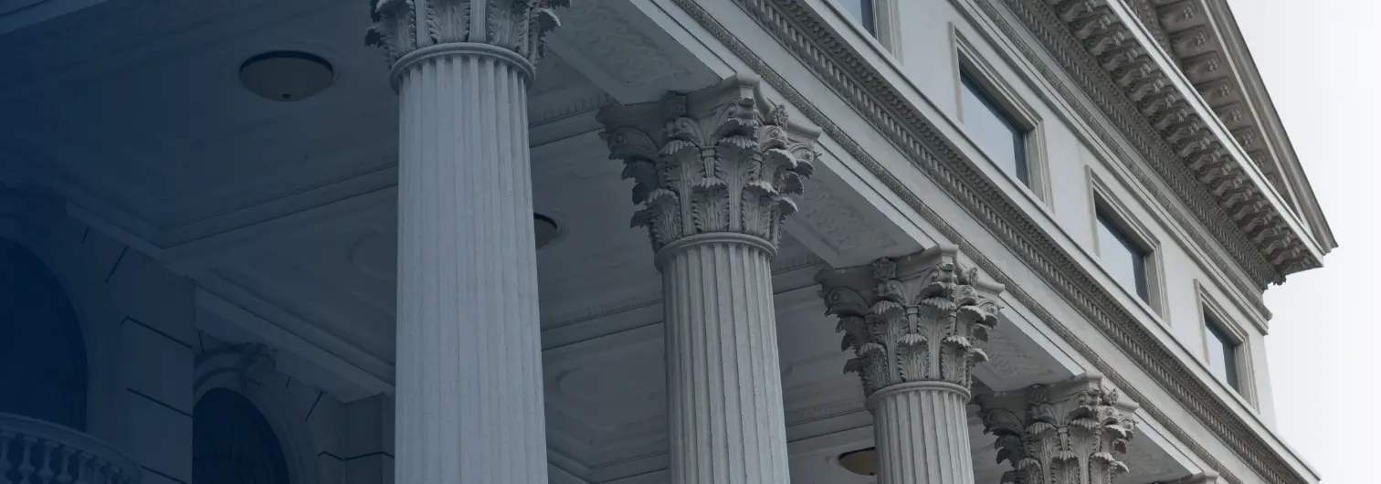 Image of a courthouse